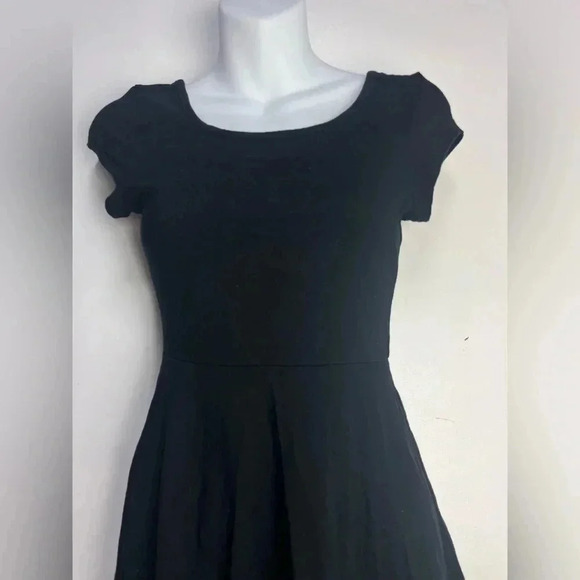 Women's SO Black Short Sleeve Dress - Picture 2 of 3